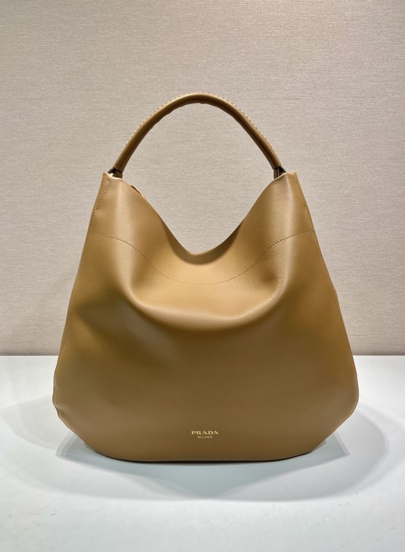 Pra*a tote bags
